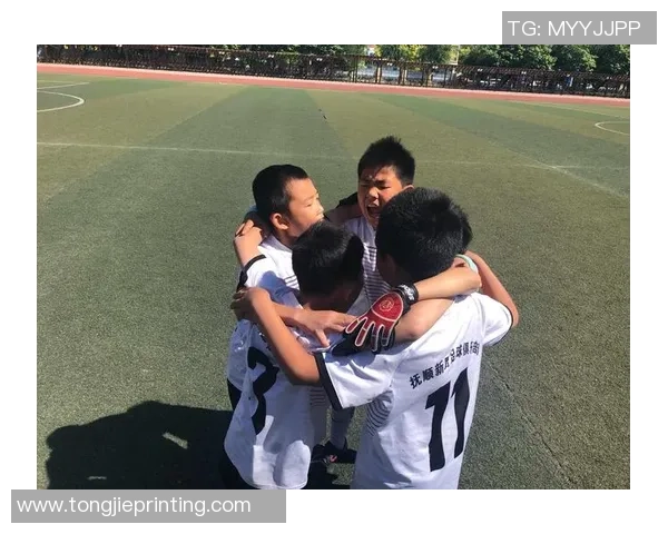 兰溪足球球星崛起：从地方赛场到职业联赛的辉煌历程与未来展望