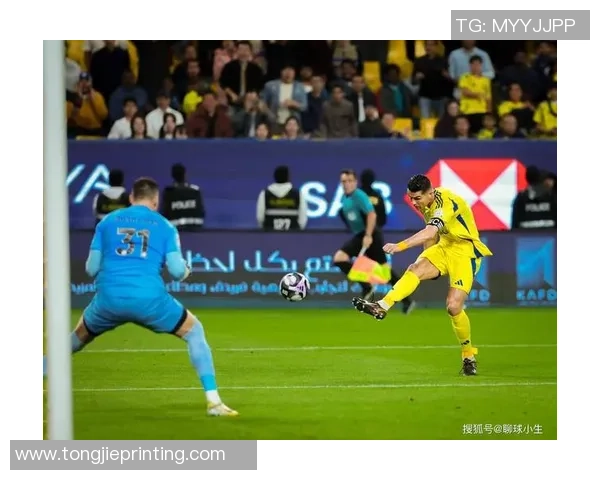 足球巨星过人技巧揭秘 解析他们如何突破防线挑战对手 足球巨星过人技巧揭秘 解析他们如何突破防线挑战对手